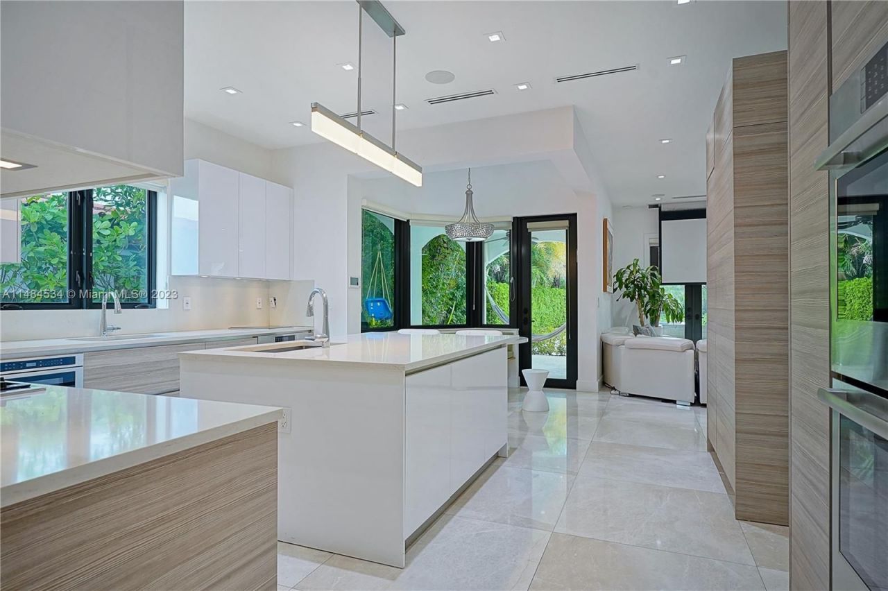 Villa en Miami, Estados Unidos, 440 m² - imagen 6