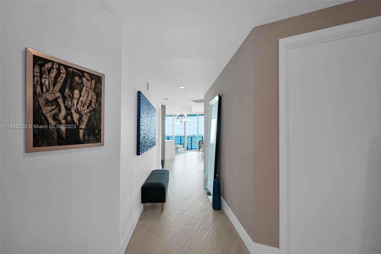 Flat in Miami, USA, 160 m² - picture 10