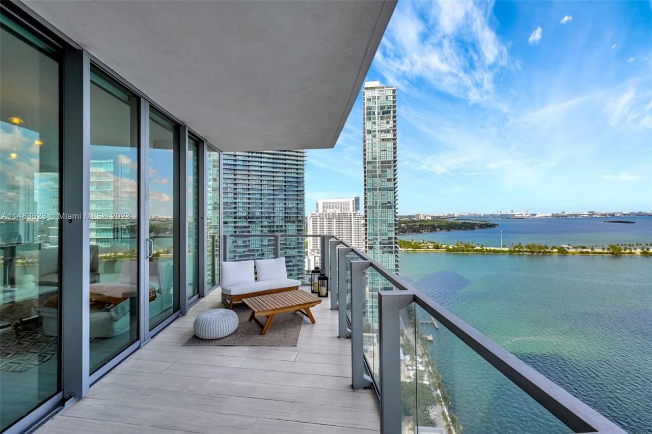 Flat in Miami, USA, 160 m² - picture 16