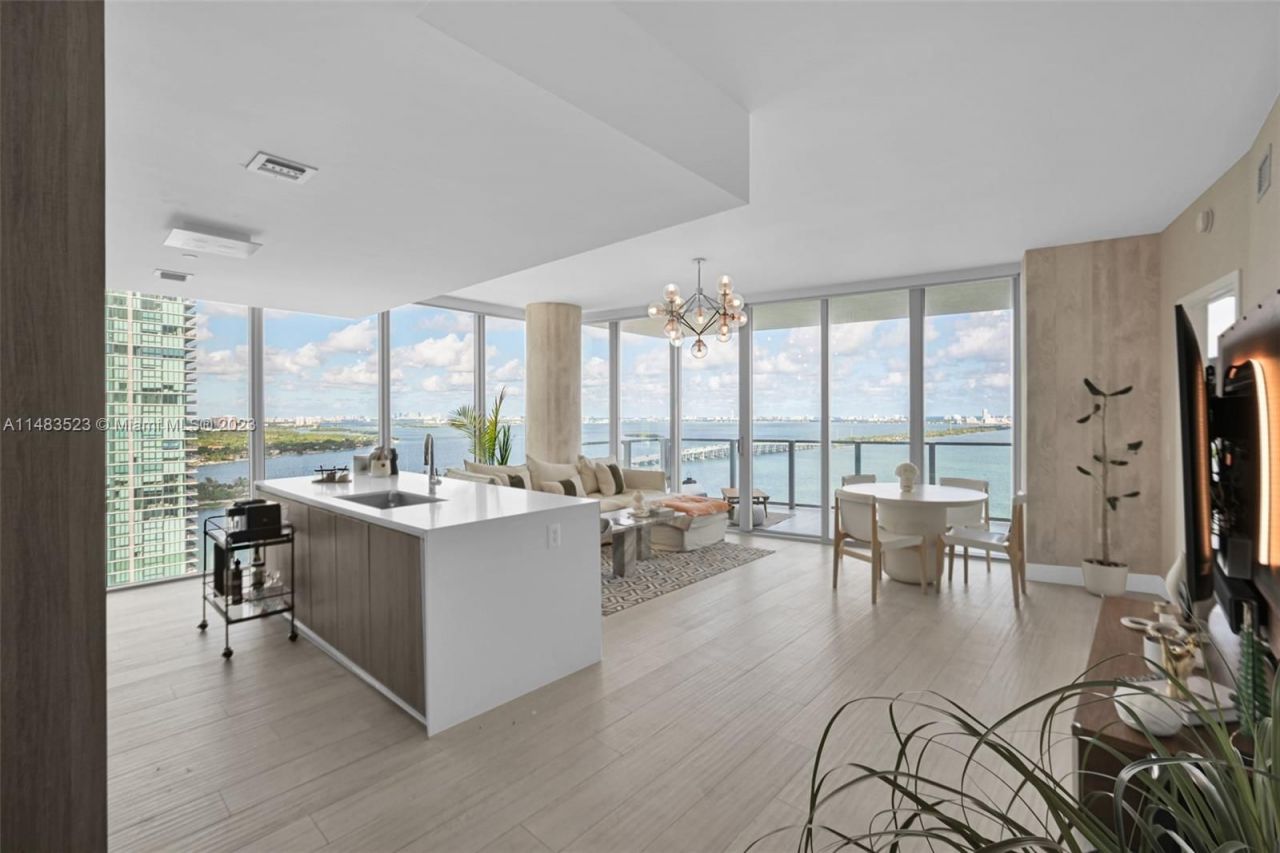 Flat in Miami, USA, 160 m² - picture 11