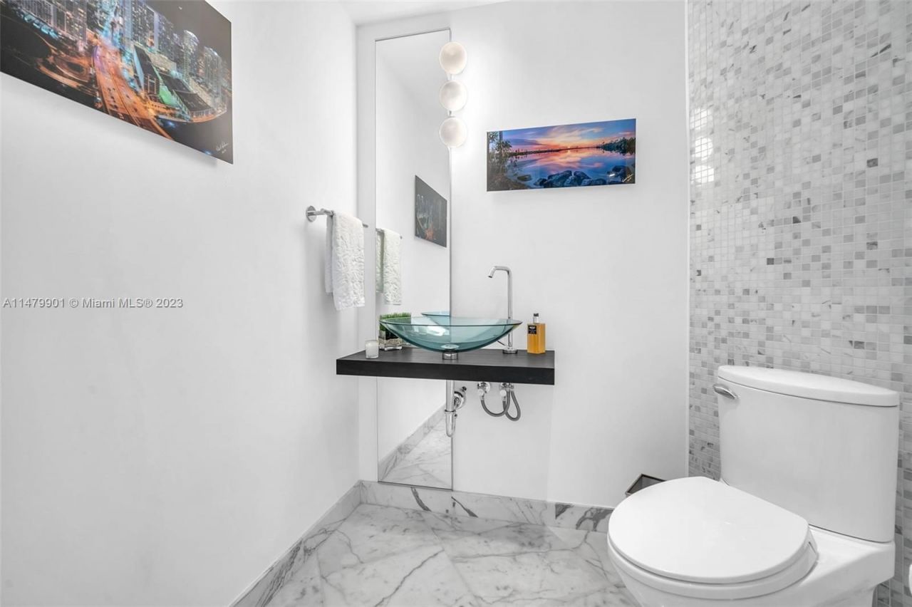 Flat in Miami, USA, 140 m² - picture 15