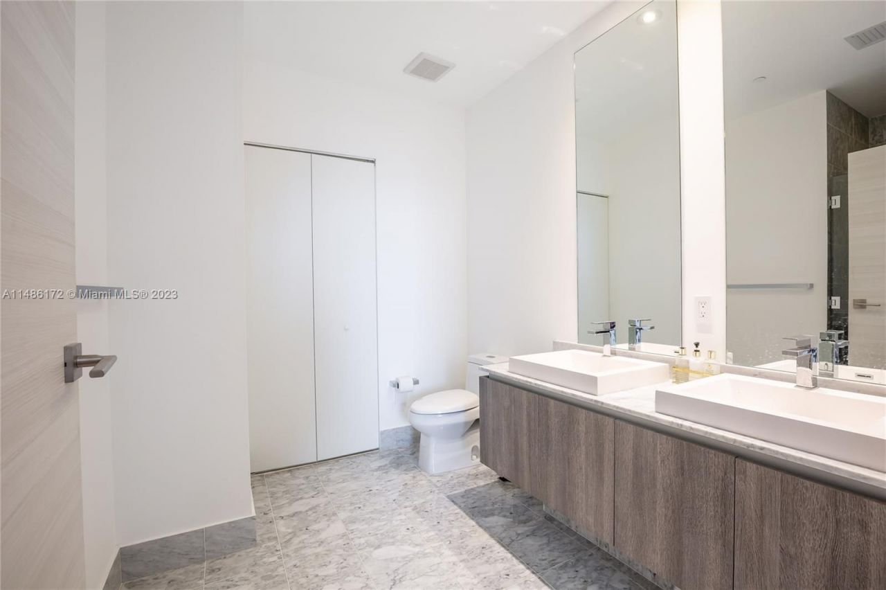 Flat in Miami, USA, 78 m² - picture 12