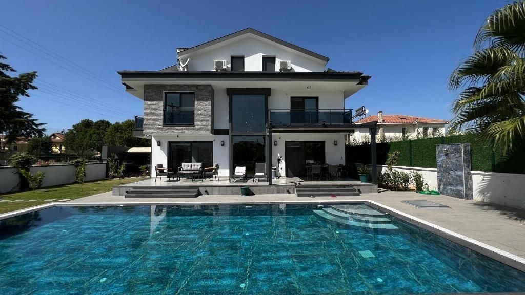 Villa in Fethiye, Türkei, 220 m² - Foto 1