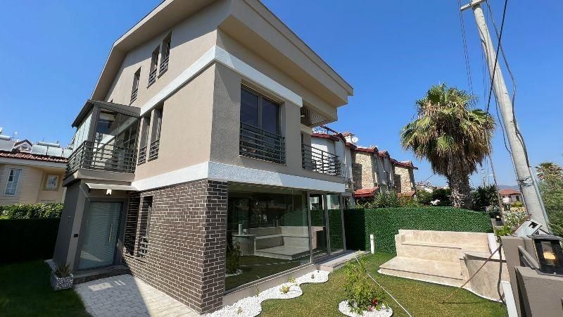 Villa à Fethiye, Turquie, 150 m² - image 1