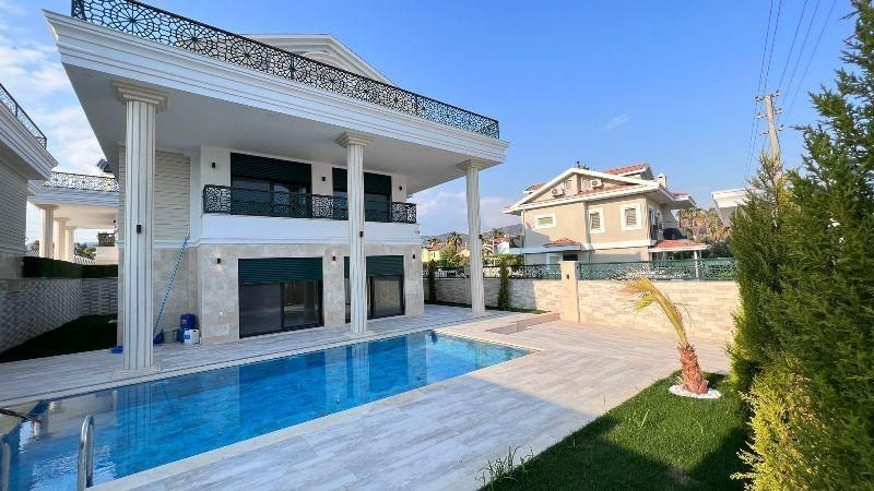 Villa à Fethiye, Turquie, 300 m² - image 1