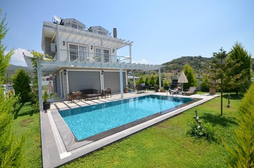 Villa à Fethiye, Turquie, 200 m² - image 1