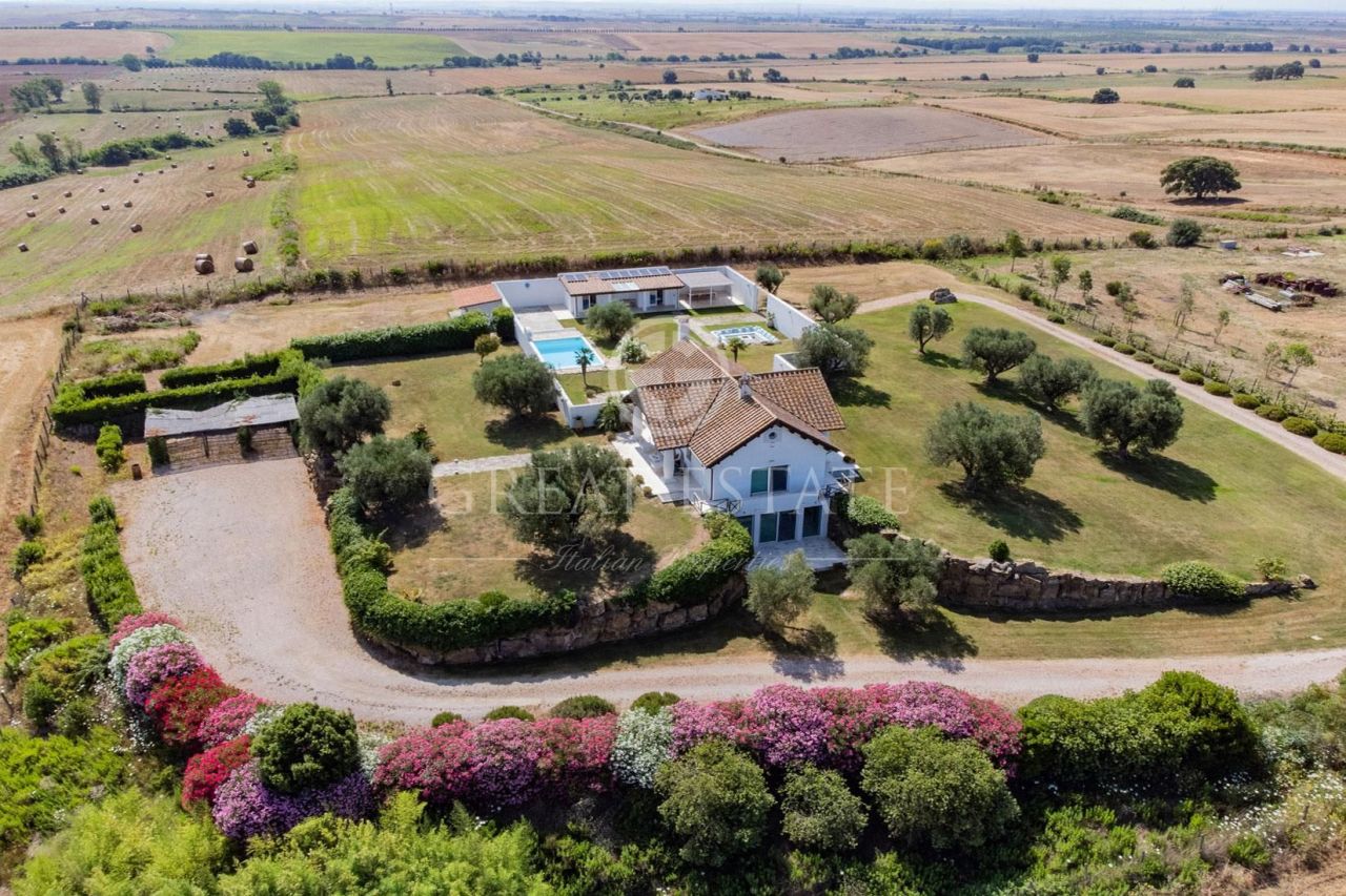 Villa in Viterbo, Italy, 291.1 m² - picture 4