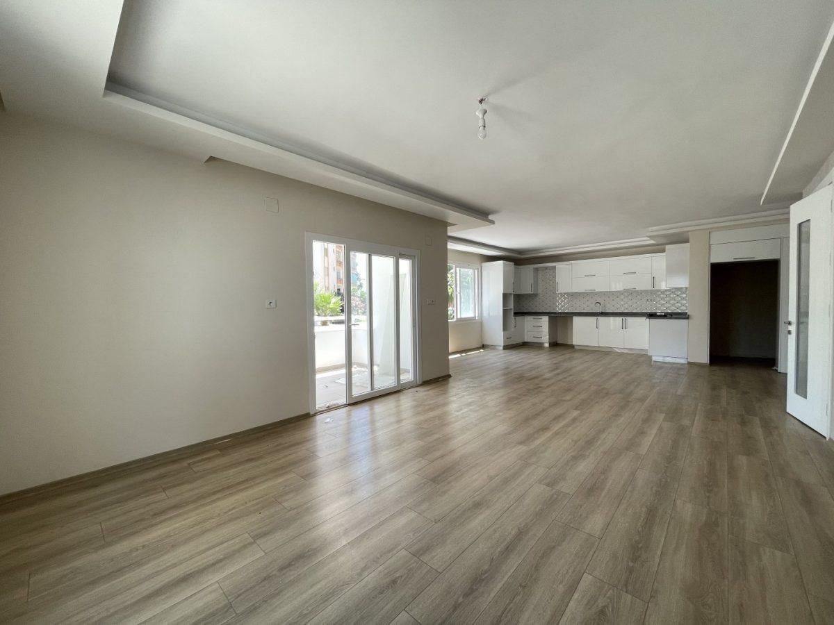 Apartment in Mersin, Turkey, 200 m² - picture 3