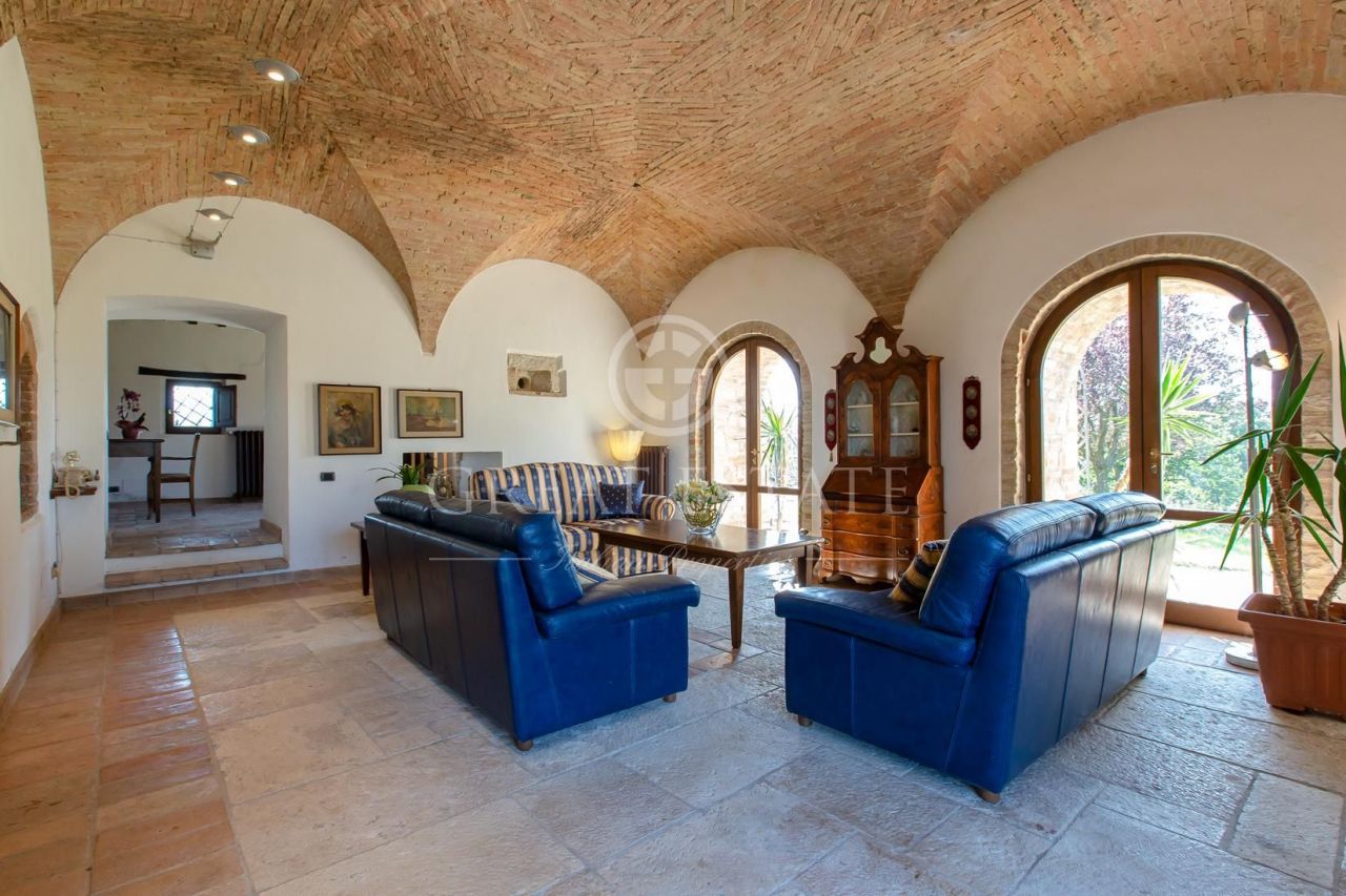 Casa en Todi, Italia, 628.8 m² - imagen 11