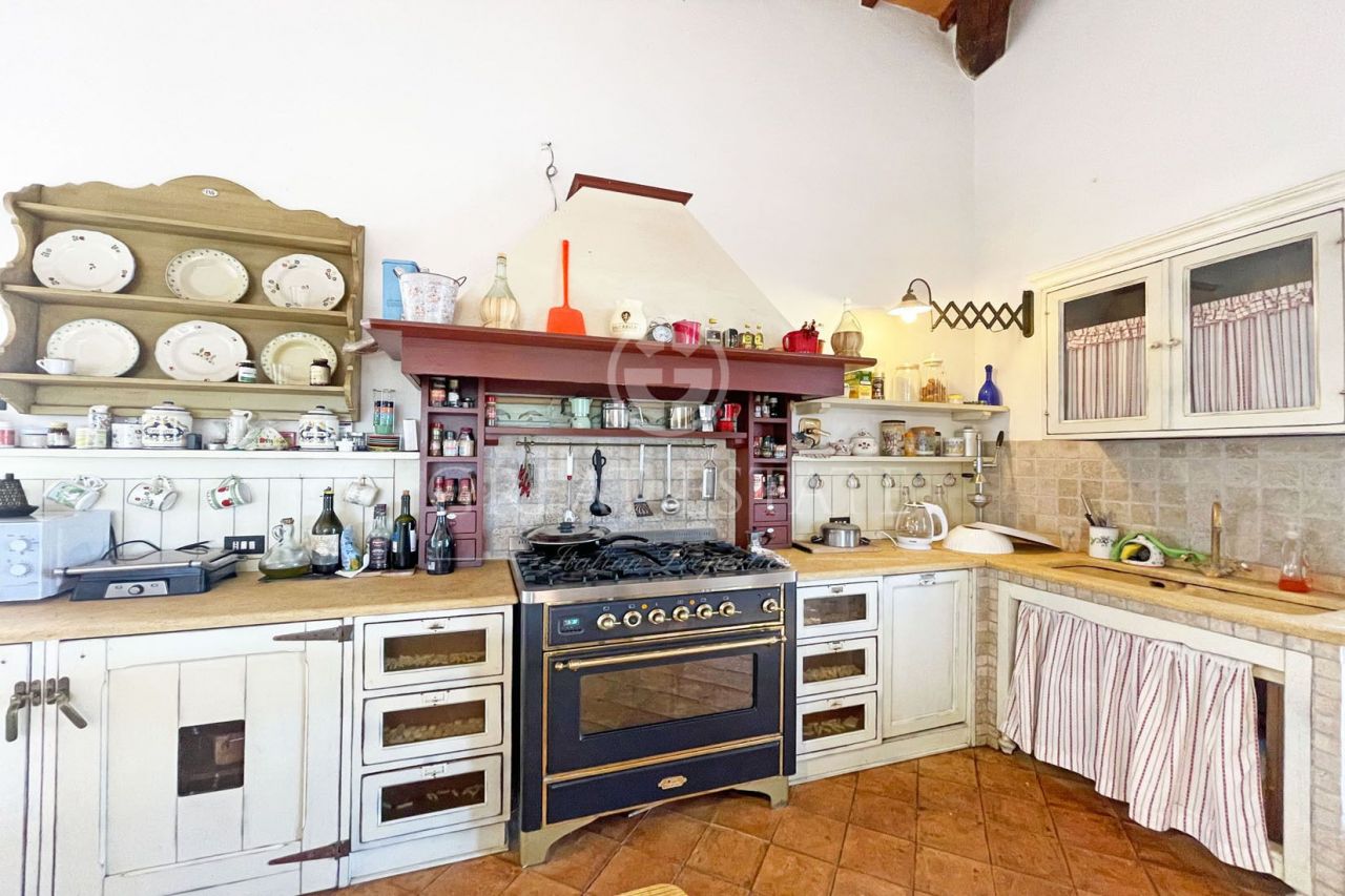 Villa en Viterbo, Italia, 416.85 m² - imagen 13