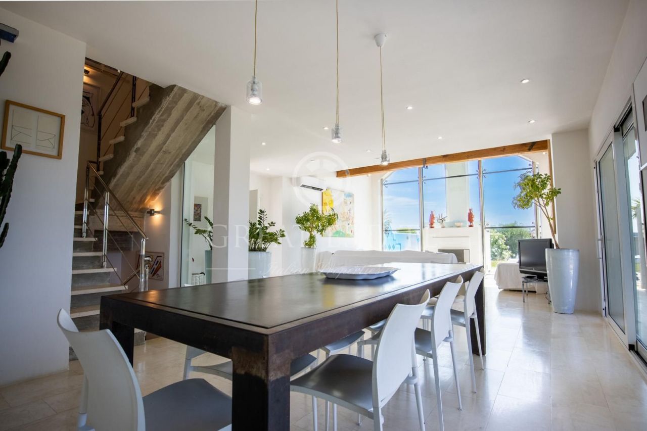 Villa in Viterbo, Italy, 291.1 m² - picture 14