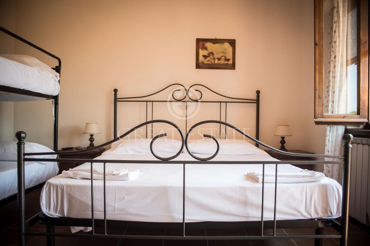 House in Orbetello, Italy, 324.75 m² - picture 16