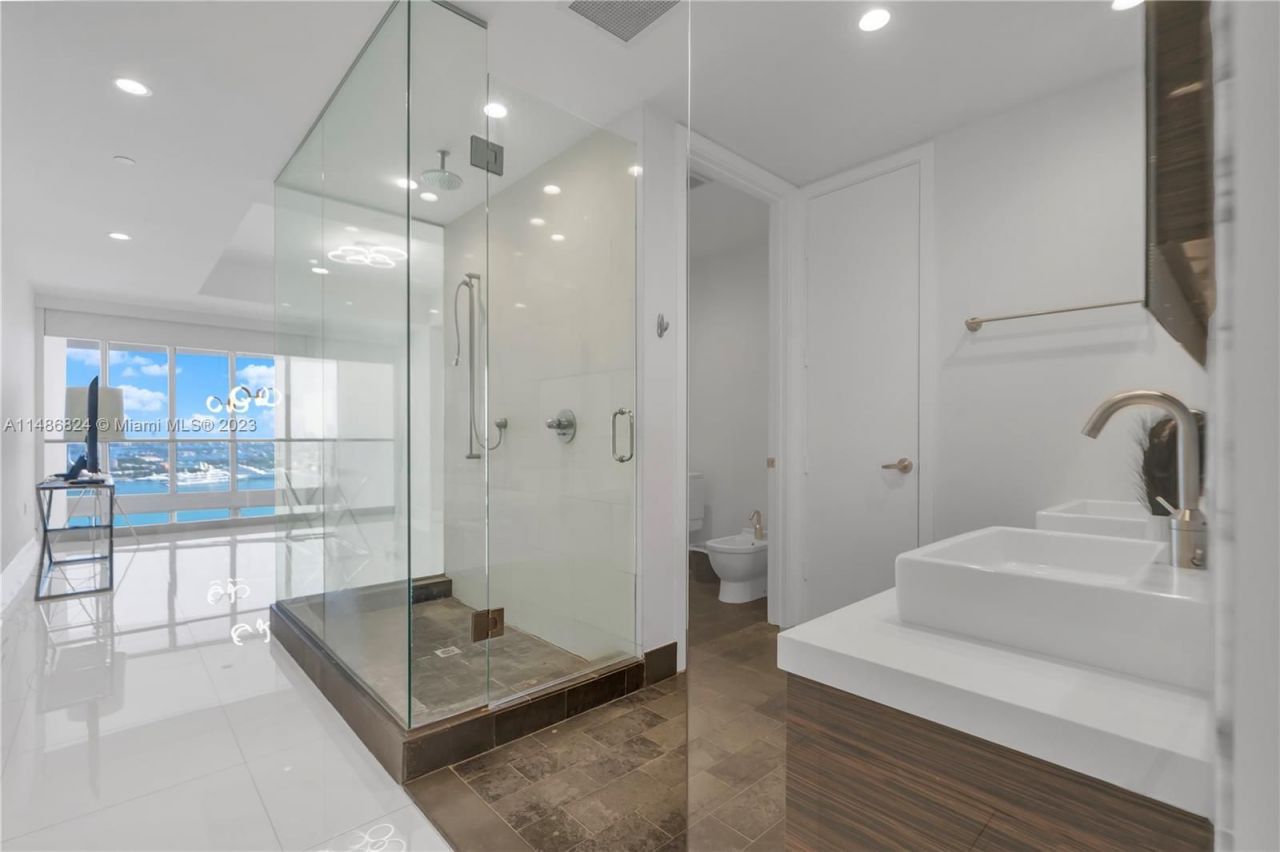 Loft à Miami, États-Unis, 150 m² - image 13