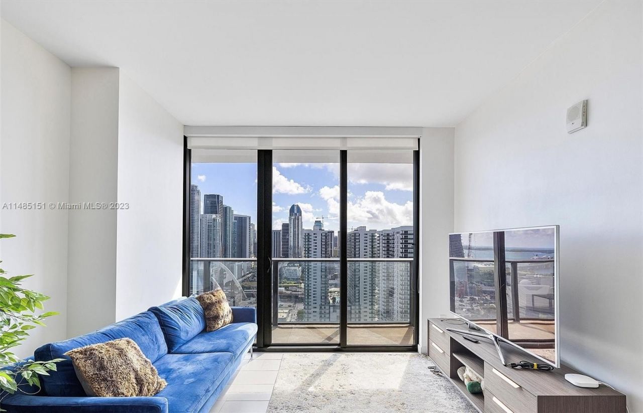 Flat in Miami, USA, 80 m² - picture 2