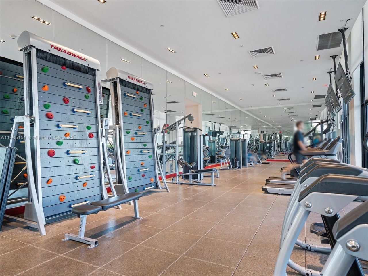 Flat in Miami, USA, 80 m² - picture 16