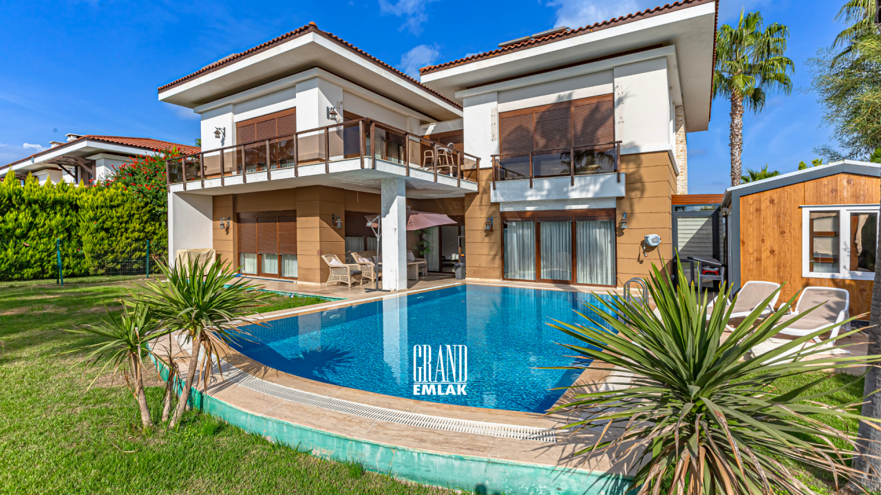 Villa en Belek, Turquia, 540 m² - imagen 1