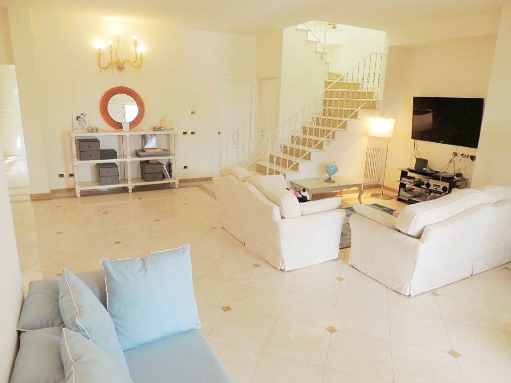 Villa in Forte dei Marmi, Italien, 220 m² - Foto 4