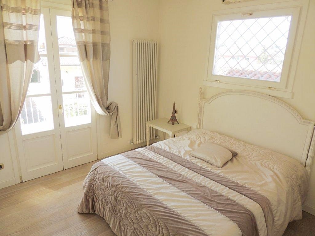 Villa in Forte dei Marmi, Italien, 220 m² - Foto 9