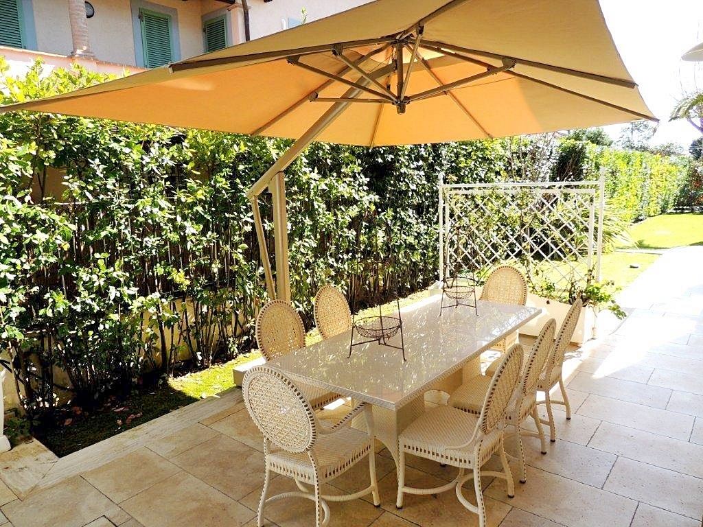 Villa in Forte dei Marmi, Italien, 220 m² - Foto 3