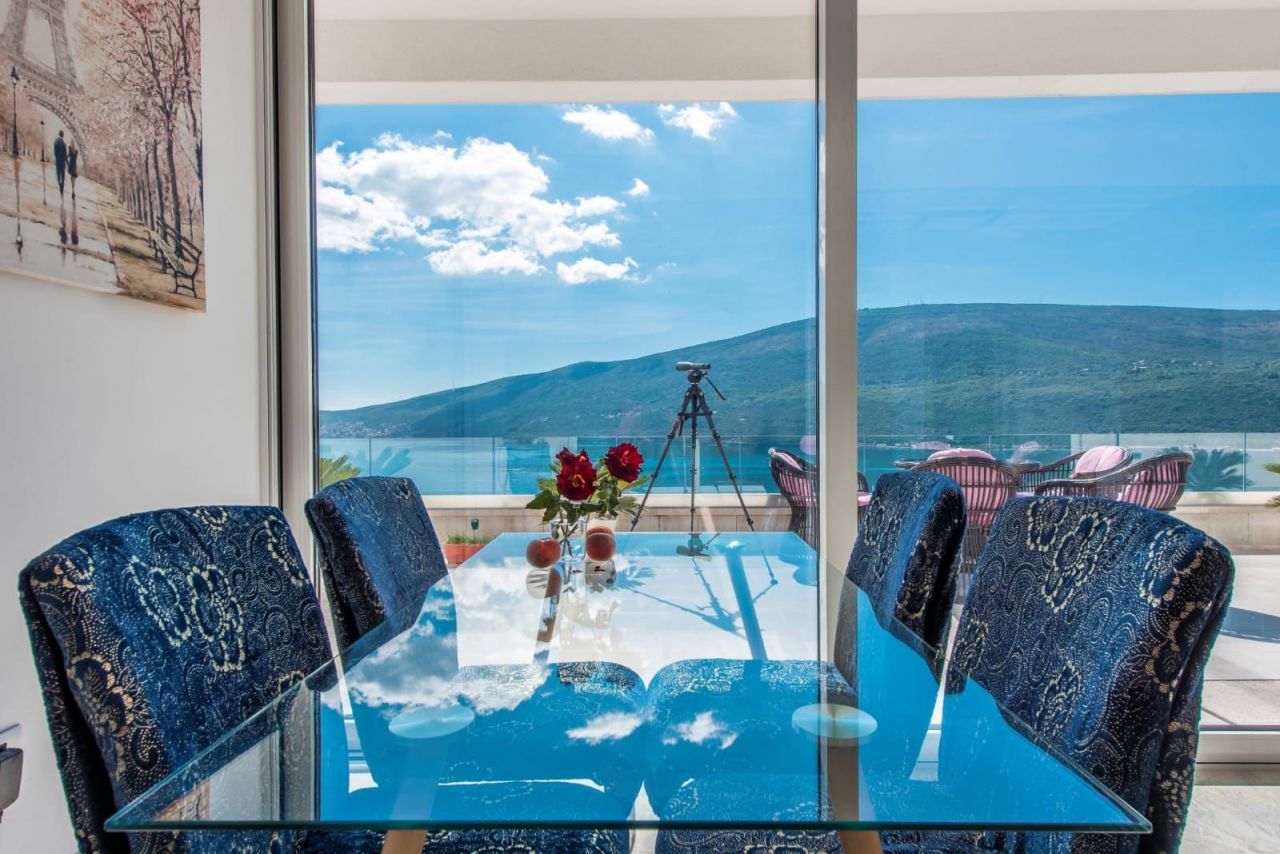 Villa in Herceg-Novi, Montenegro, 760 m² - picture 5