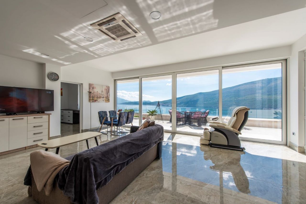 Villa in Herceg-Novi, Montenegro, 760 m² - picture 10