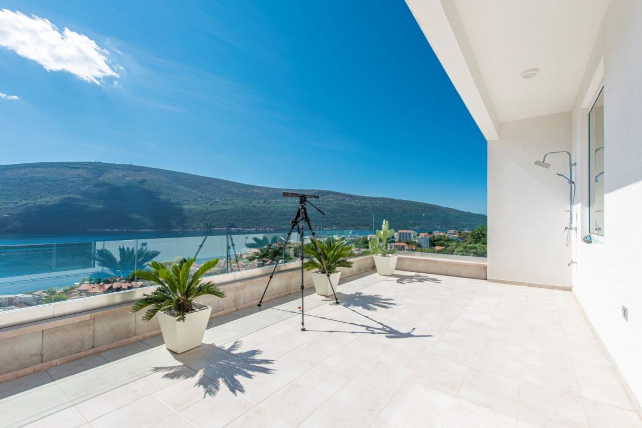 Villa in Herceg-Novi, Montenegro, 760 m² - picture 3
