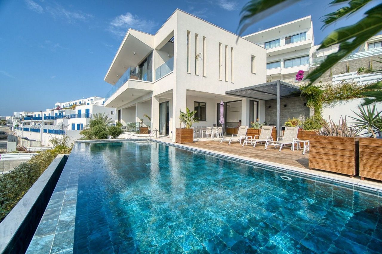 Villa in Paphos, Zypern, 572 m² - Foto 1