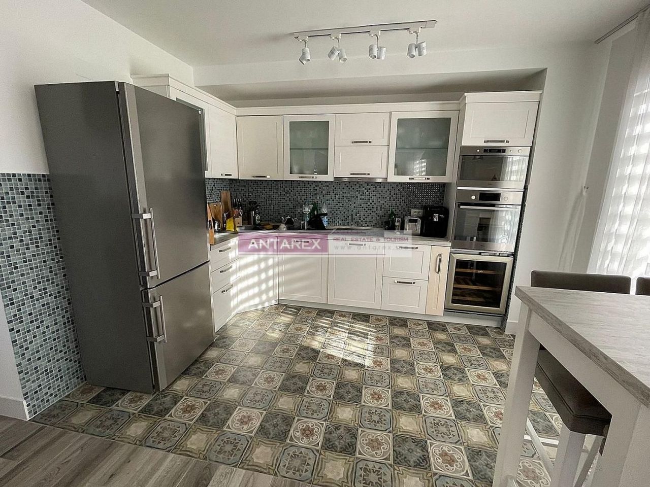 Apartment in Dobra Voda, Montenegro, 222 m² - picture 4