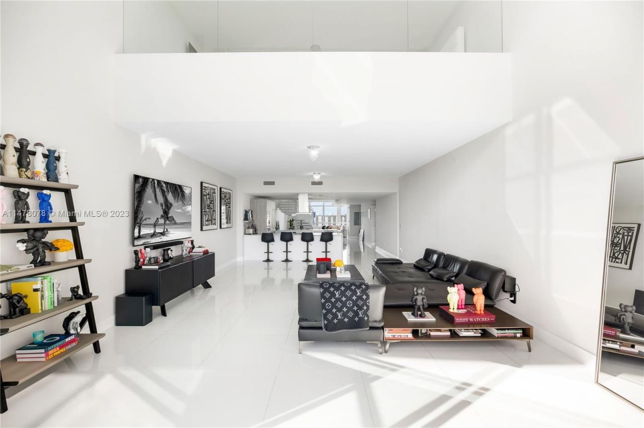 Penthouse in Miami, USA, 270 m² - picture 18