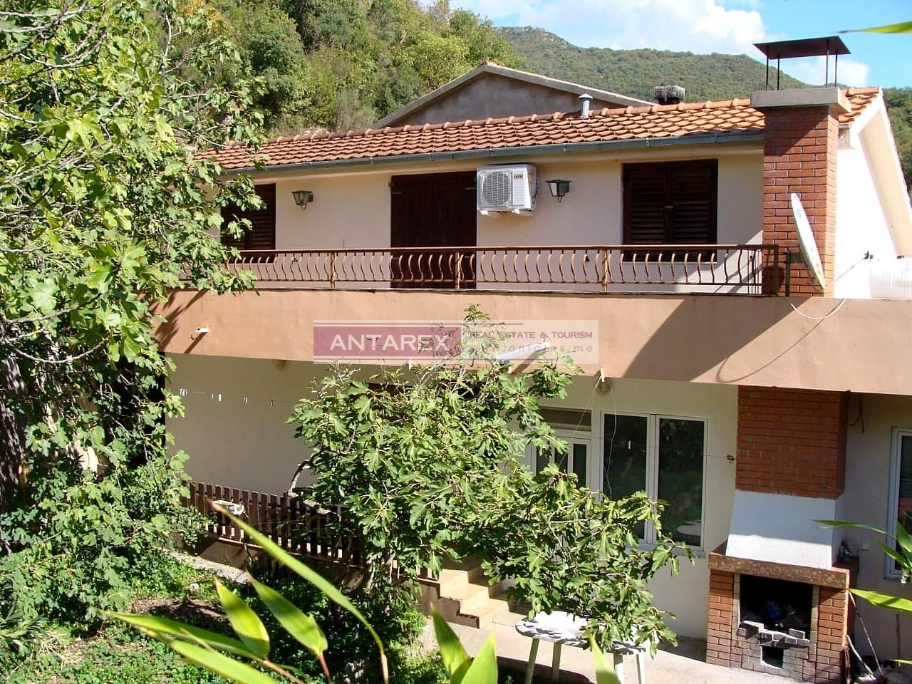 Appartement à Herceg-Novi, Monténégro, 144 m² - image 1