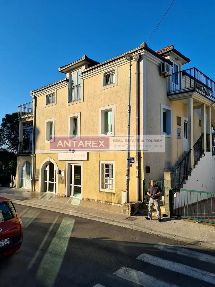 Appartement à Herceg-Novi, Monténégro, 100 m² - image 1