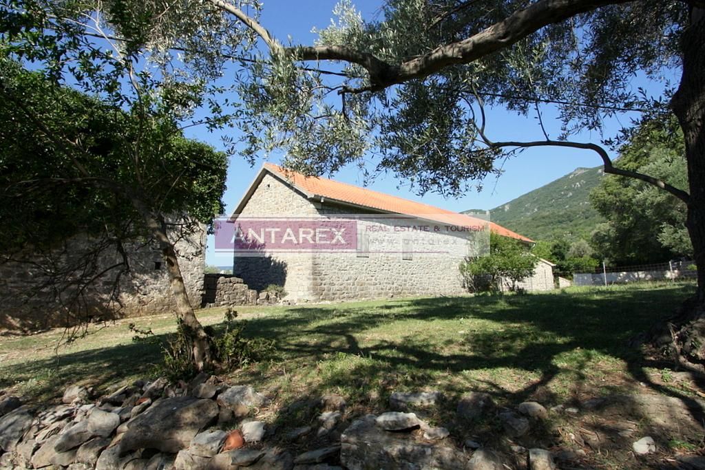 Villa in Zelenika, Montenegro, 150 m² - picture 1