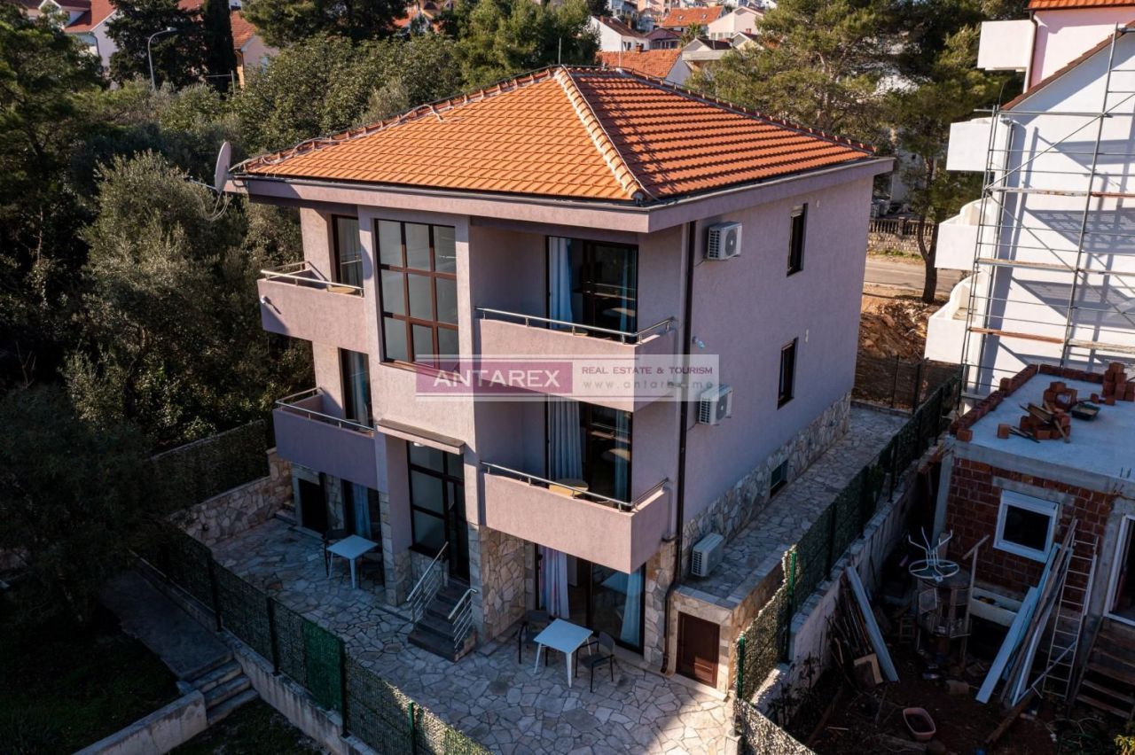 Propiedad comercial en Radovici, Montenegro, 304 m² - imagen 1