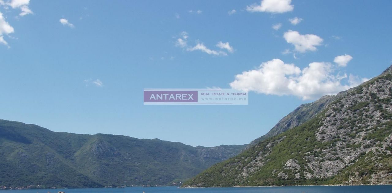 Terreno en Risan, Montenegro, 4 737 m² - imagen 1