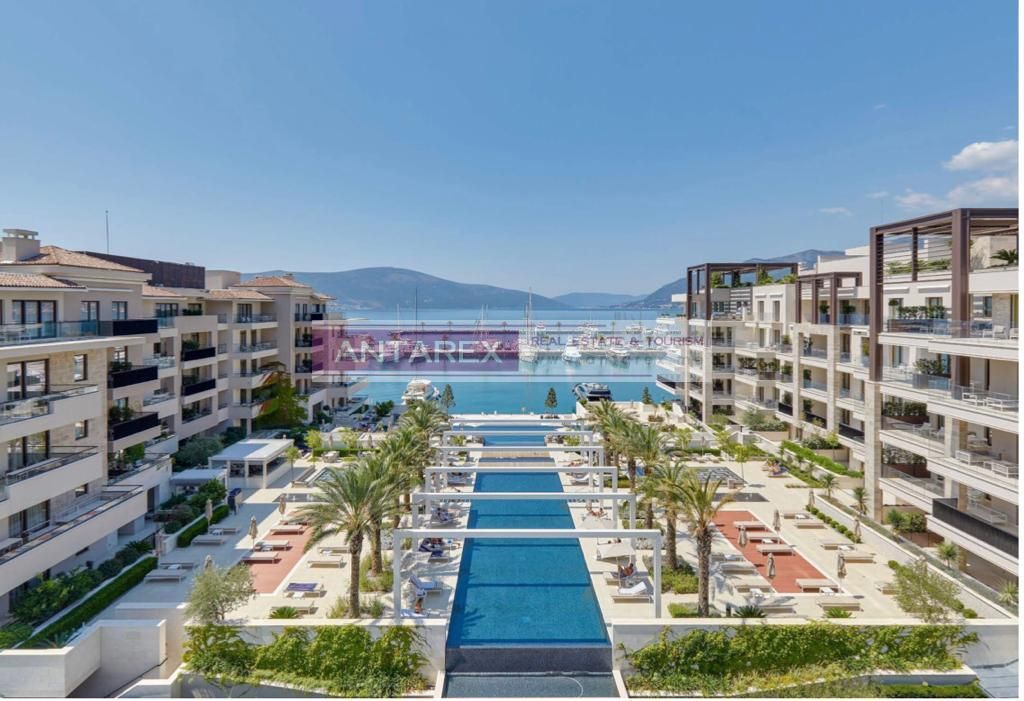 Apartamento en Tivat, Montenegro, 566 m² - imagen 1