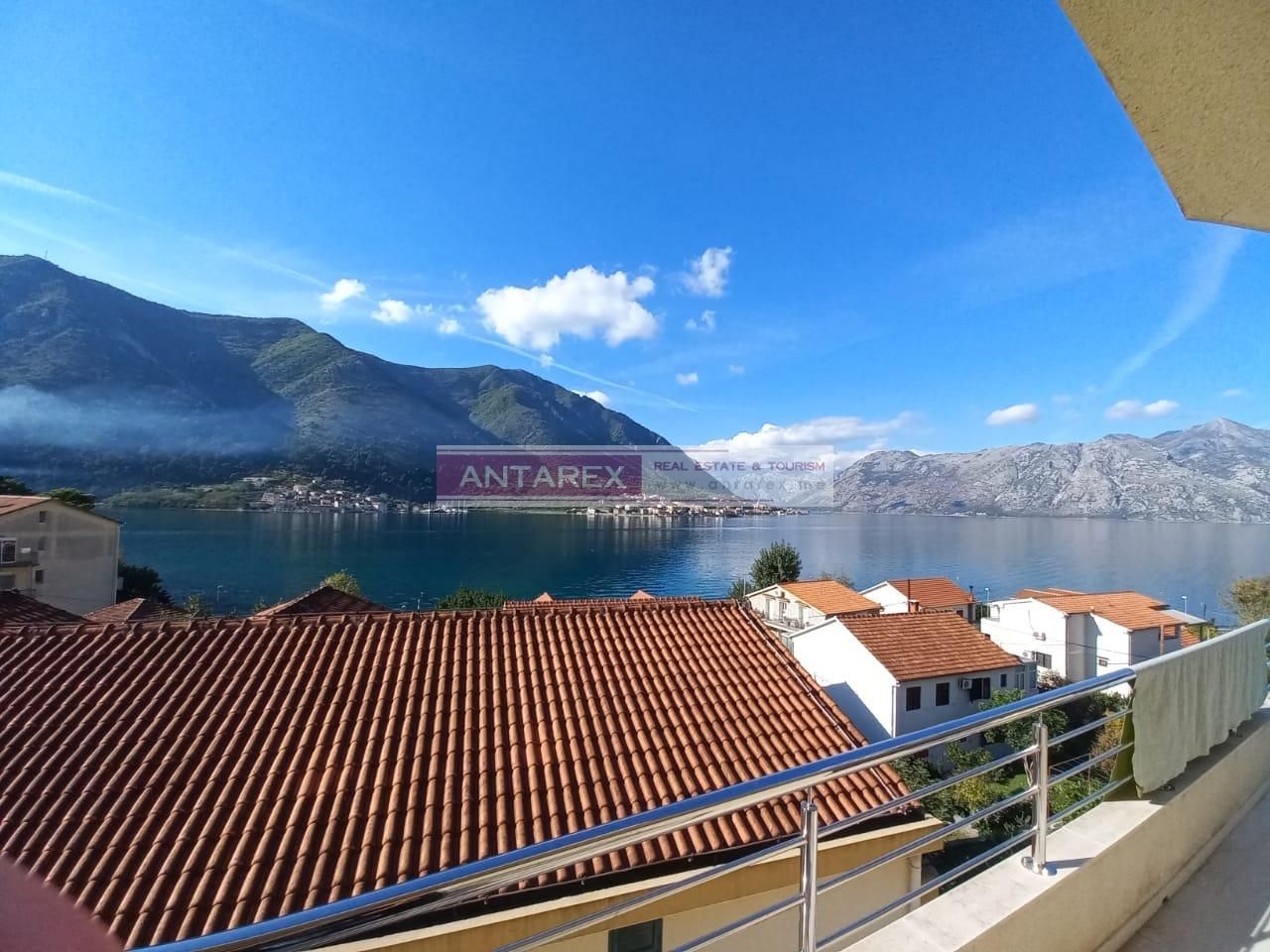 Apartamento en Dobrota, Montenegro, 116 m² - imagen 1