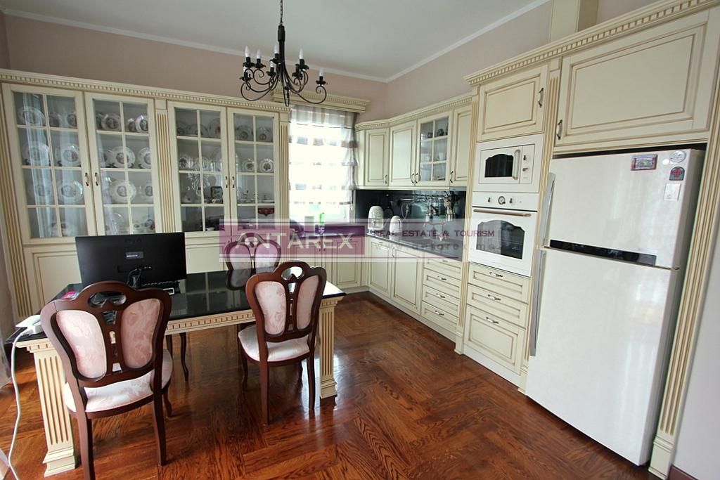 Villa in Zelenika, Montenegro, 322 m² - picture 1