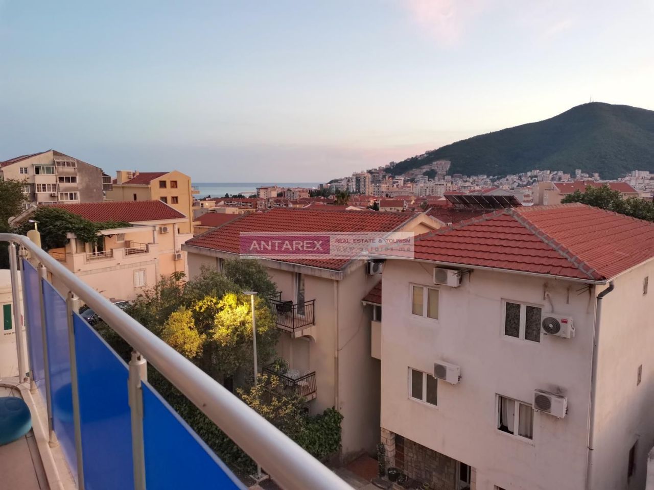 Appartement à Budva, Monténégro, 74 m² - image 1