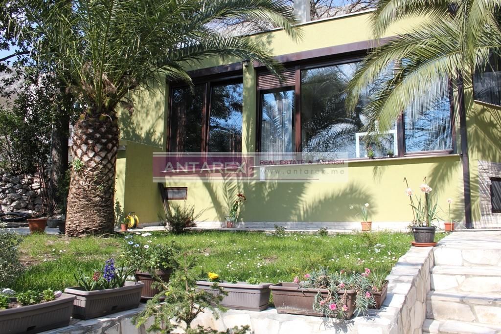 Villa in Orahovac, Montenegro, 110 m² - picture 2