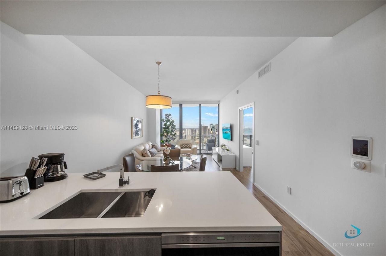 Penthouse in Miami, USA, 80 m² - picture 8