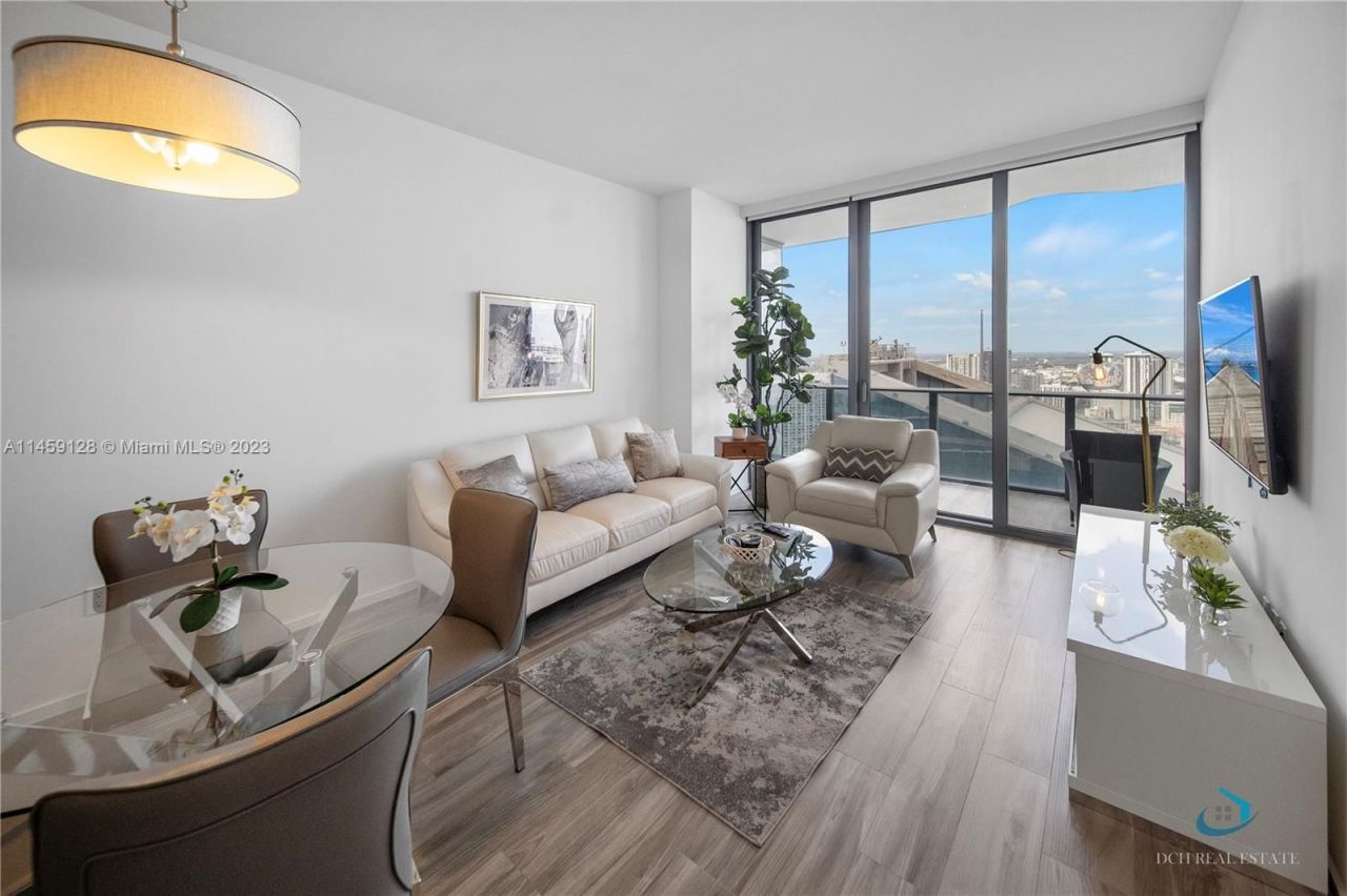 Penthouse in Miami, USA, 80 m² - picture 3