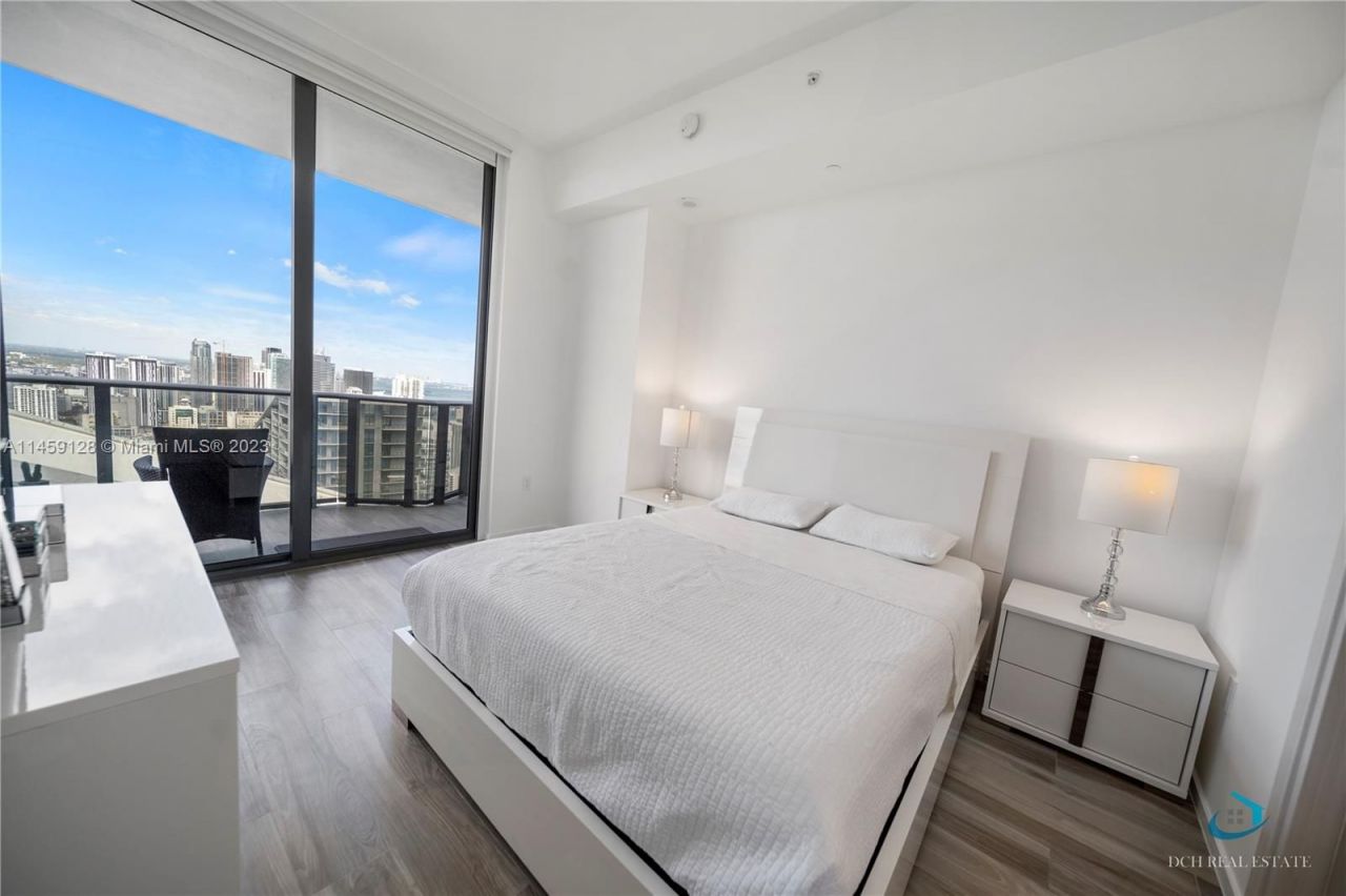 Penthouse in Miami, USA, 80 m² - picture 12