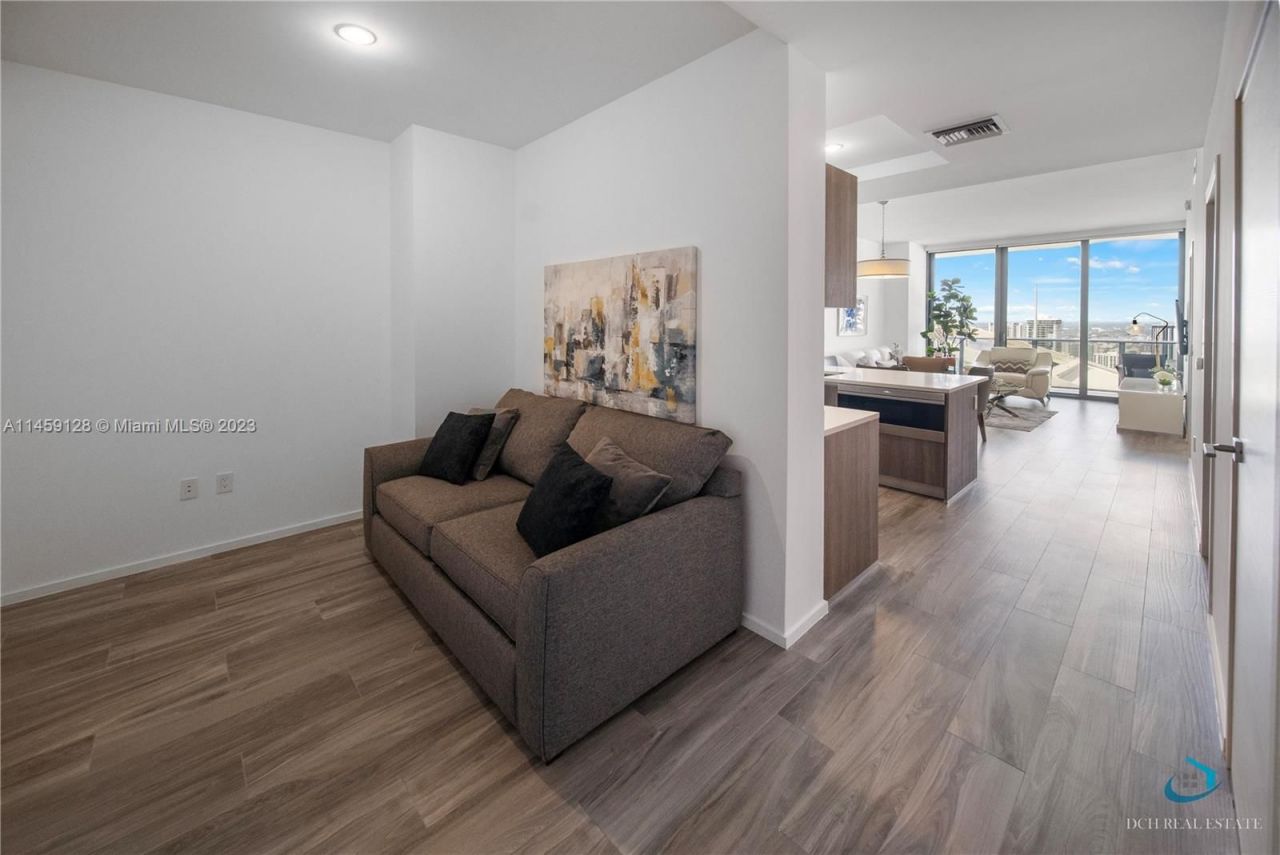 Penthouse in Miami, USA, 80 m² - picture 10