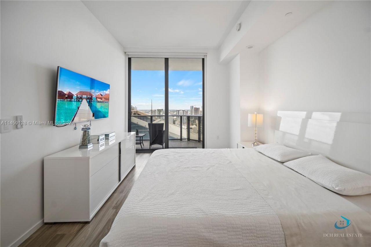 Penthouse in Miami, USA, 80 m² - picture 14