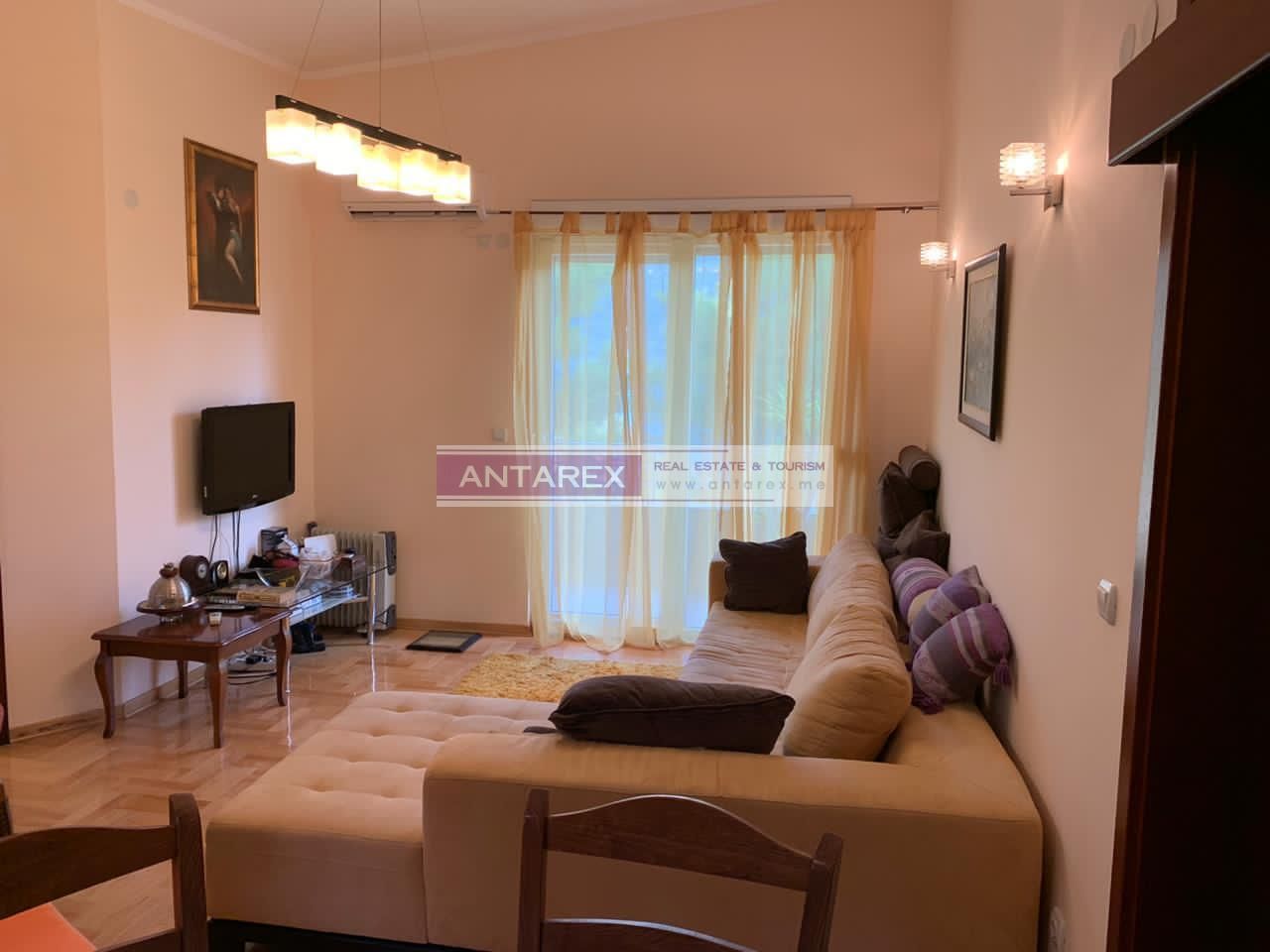 Apartamento en Kumbor, Montenegro, 73 m² - imagen 2