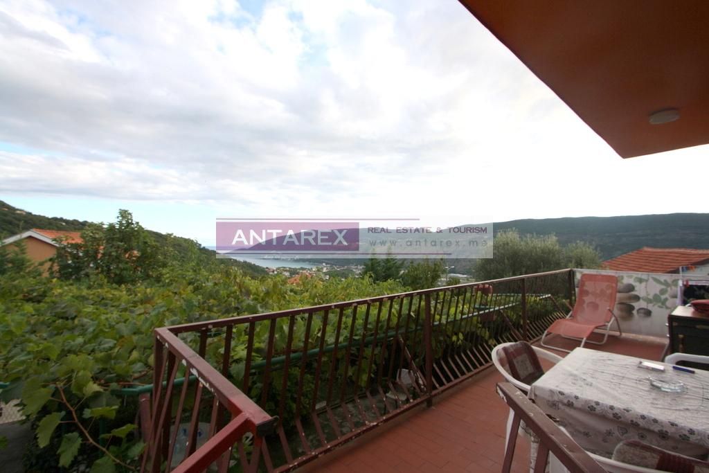 Villa in Igalo, Montenegro, 98 m² - Foto 2