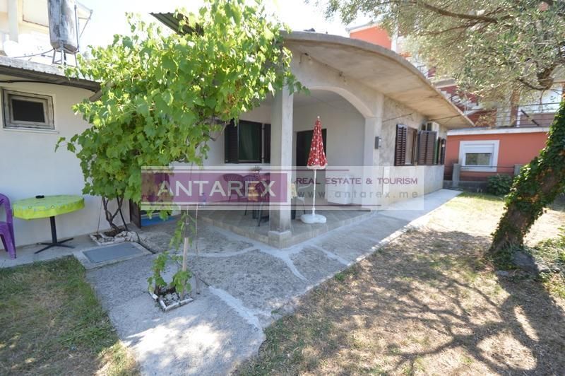 Villa in Herceg-Novi, Montenegro, 101 m² - picture 2