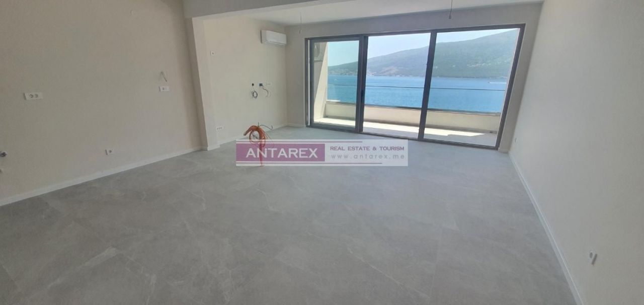 Apartment in Baosici, Montenegro, 58 m² - picture 2