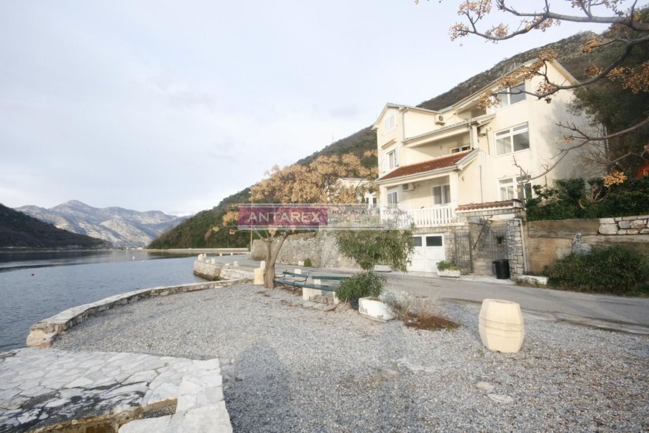 Villa à Lépétane, Monténégro, 257 m² - image 2