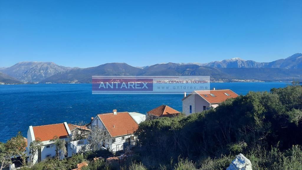 Terrain à Tivat, Monténégro, 453 m² - image 2